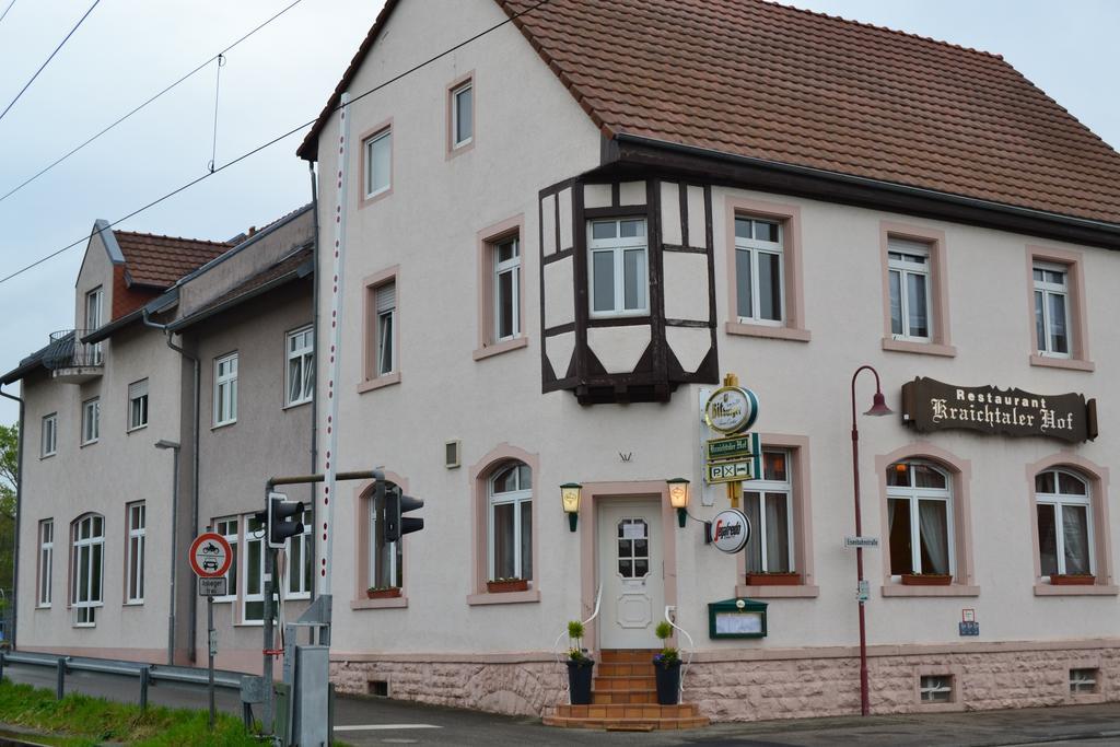 Hotel Kraichtaler Hof Exterior foto